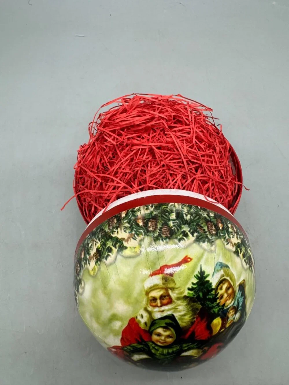 Williams-Sonoma Winter Wonderland Treasure Globe Papier Mâché Santa kids READ